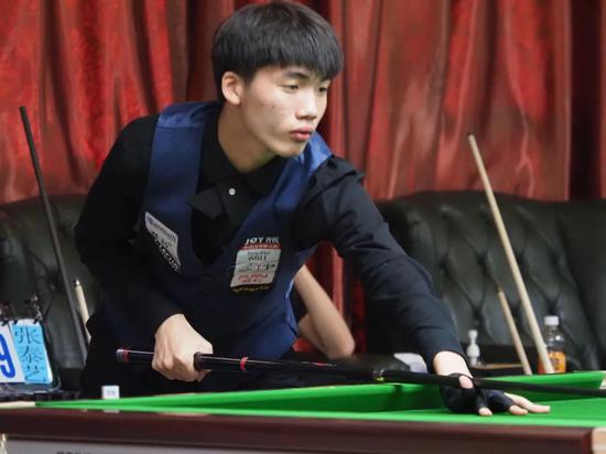 教练员和观 教练员和观