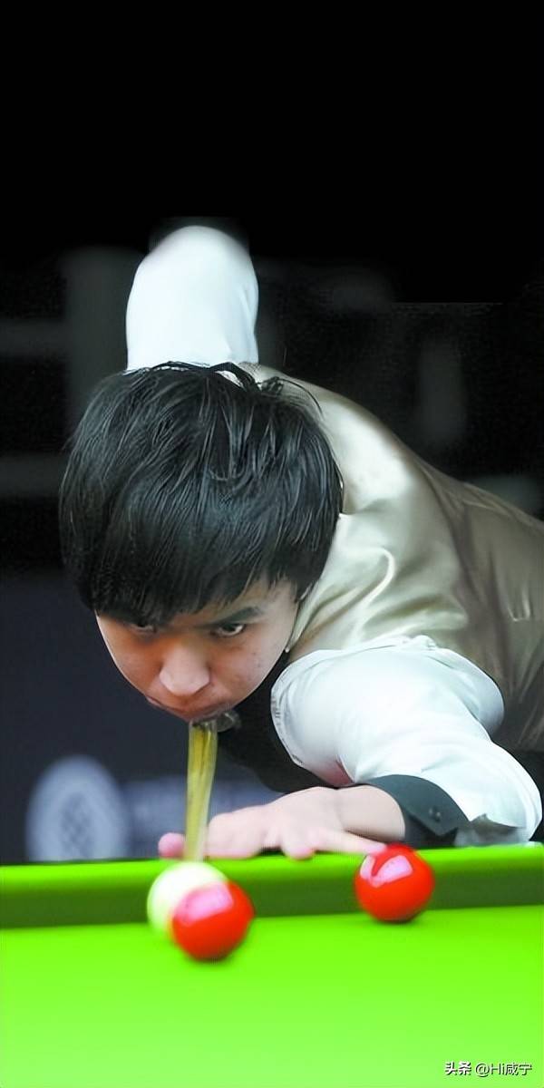 展现了他在 展现了他在